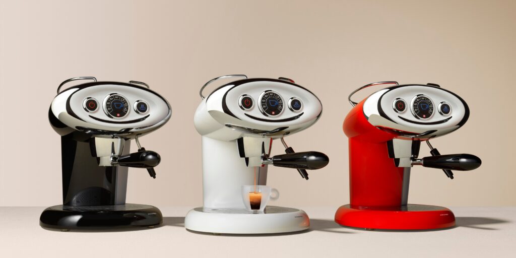 Experience Iconic Italian Craftsmanship with the illy X7.1 Iperespresso Machine